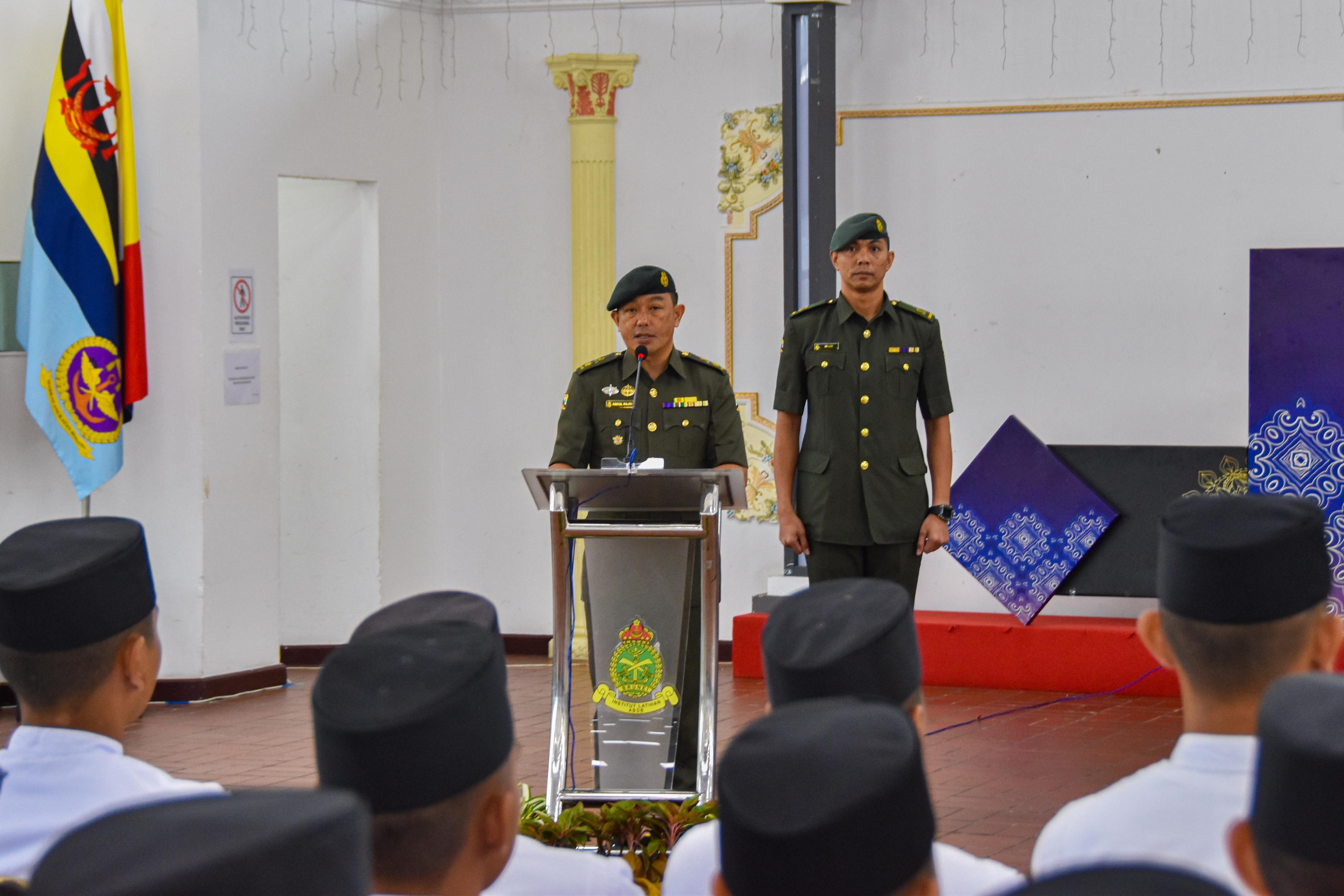 (BAF) 122 bagi Rekrut Lelaki Pengambilan ke-178 dan Rekrut Wanita Pengambilan ke-60 02.jpg