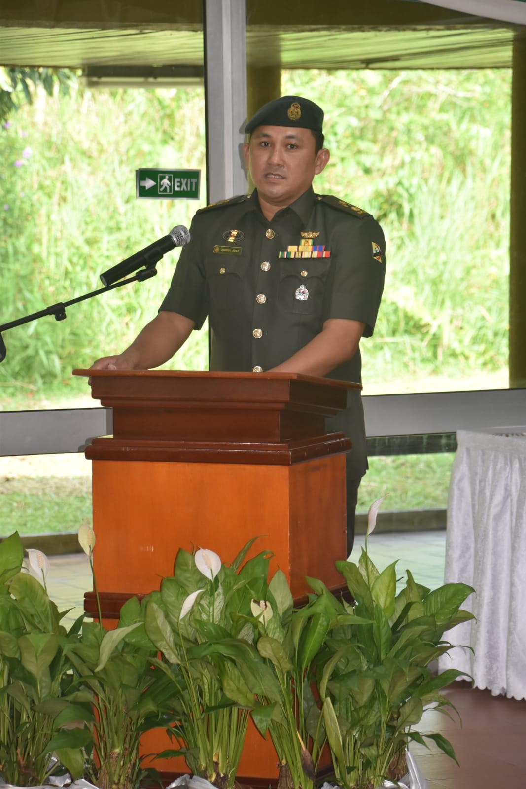 985.jpg