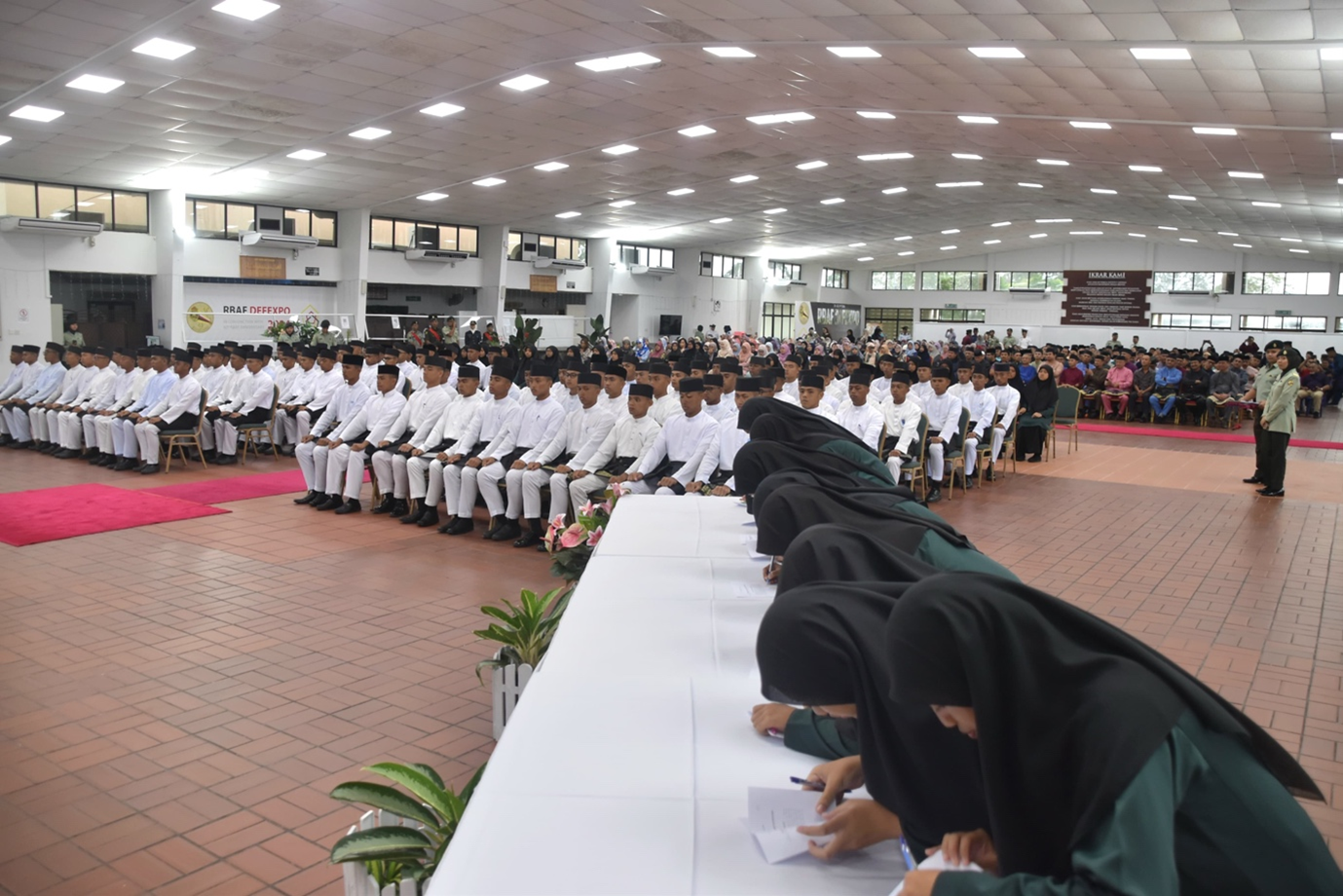 BAF 122 SIGNING CEREMONY FOR MALE RECRUITS INTAKE 175 AND FEMALE RECRUITS INTAKE 59 7.png