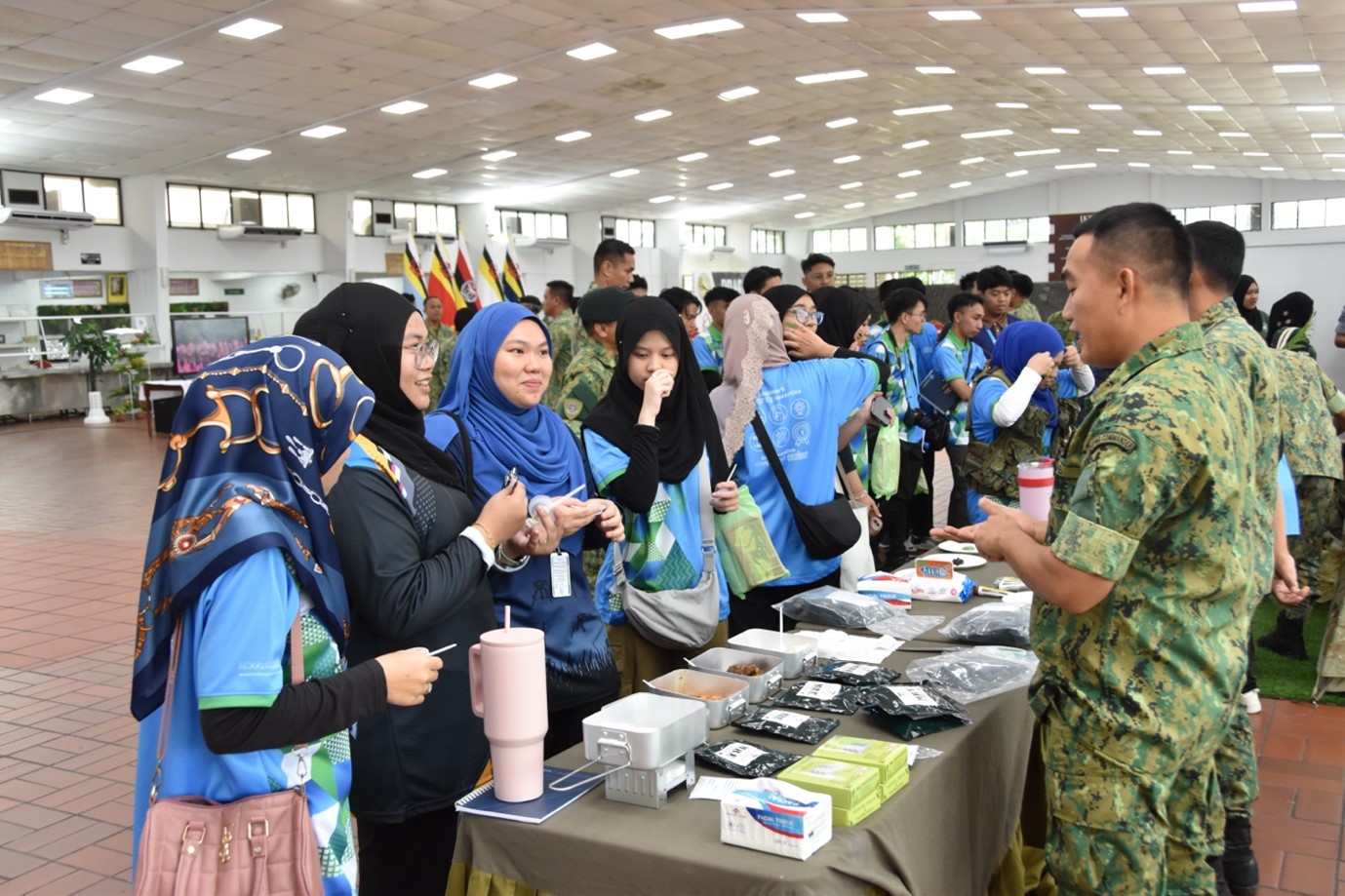 Lawatan sambil belajar Kelab Perpustakaan IBTE Nakhoda Ragam ke IL ABDB 4.jpg