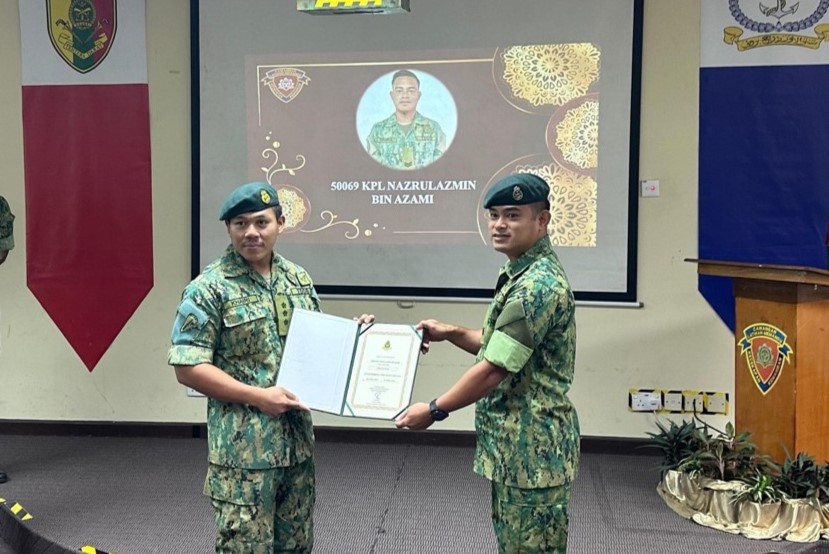 MAJLIS PENYAMPAIAN SIJIL DAN PENUTUPAN KURSUS MEMANDU LESEN KELAS 6.jpg