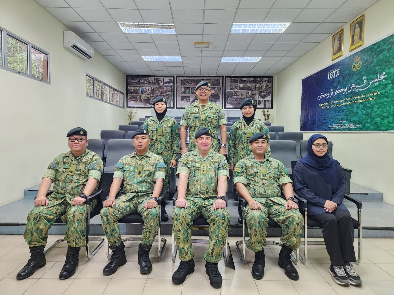 Majlis Pembukaan Bengkel Pemeliharaan & Pembaikan Harris RF7800M-MP Multiband Manpack Radio dan Harris RF7800V-HH VHF Handheld Falcon III (Level 3) Sesi 2 2025.jpg