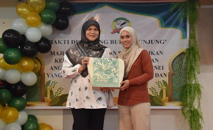 Majlis Penghargaan dan Perpisahan bagi Kerani-kerani yang menamatkan perkhidmatan atau bertukar keluar unit 04.jpg