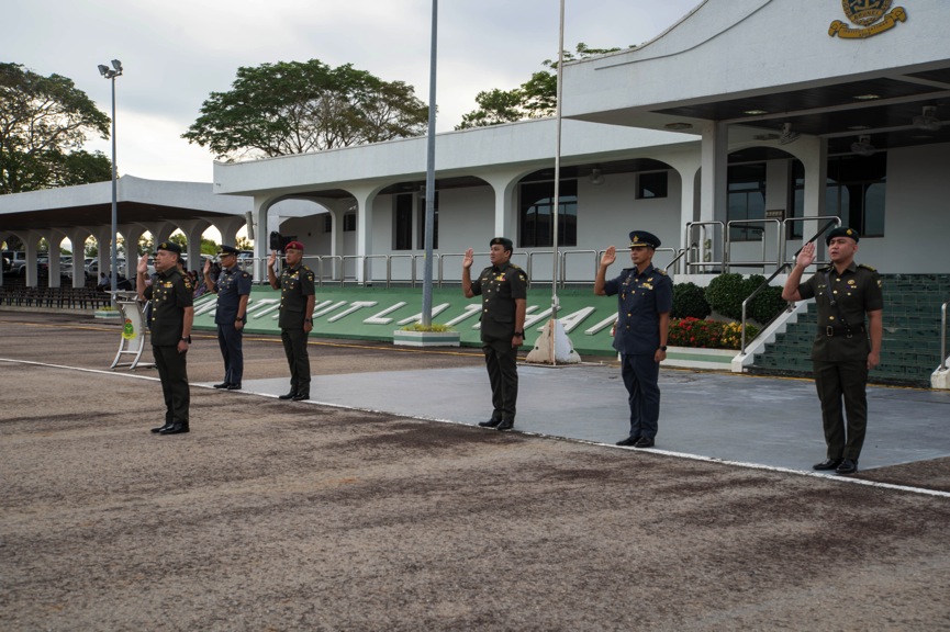 PERBARISAN YM KOMANDAN  2.jpg