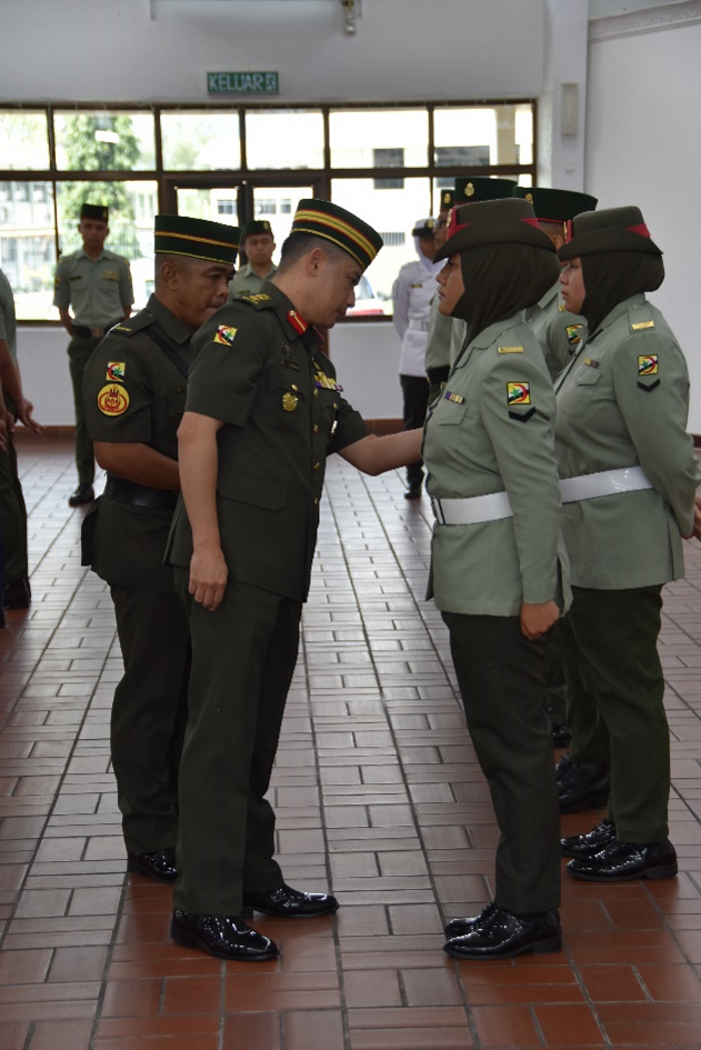 PROMOTION CEREMONY FOR JUNIOR NON COMMISSIONED OFFICERS OF TRAINING INSTITUTE ROYAL BRUNEI ARMED FORCES 5.png