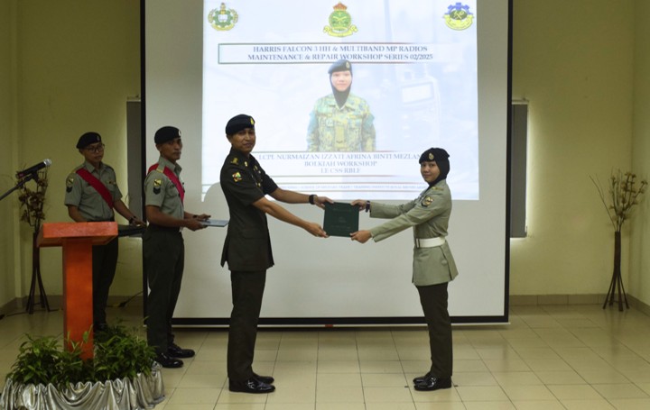 Penyampaian Sijil dan Penutupan Kursus Teknisyen Persenjataan dan Instrumen Lanjutan Sesi 2025 03.jpg
