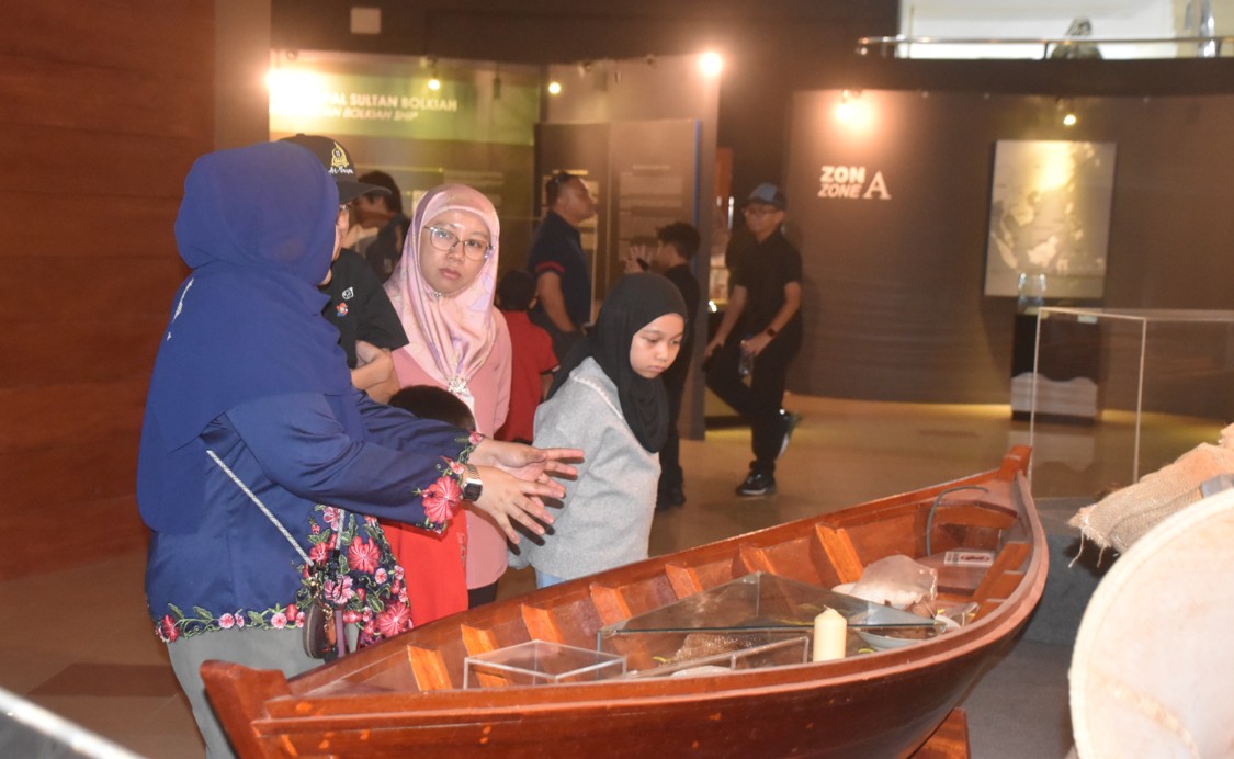 TRAINING INSTITUTE ROYAL BRUNEI ARMED FORCES HELD SCHOOL HOLIDAY ACTIVITIES FOR CHILDREN OF TI RBAF PERSONNEL AND FAMILIES 09.jpg