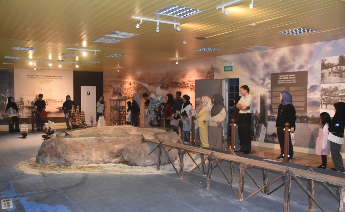 TRAINING INSTITUTE ROYAL BRUNEI ARMED FORCES HELD SCHOOL HOLIDAY ACTIVITIES FOR CHILDREN OF TI RBAF PERSONNEL AND FAMILIES 10.jpg