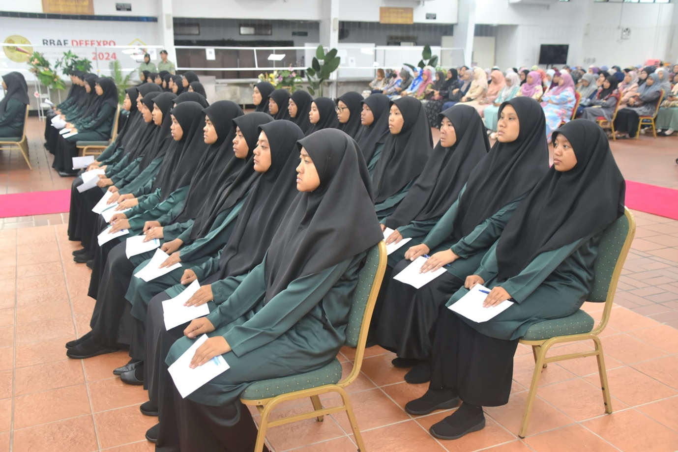 BAF 122 SIGNING CEREMONY FOR MALE RECRUITS INTAKE 175 AND FEMALE RECRUITS INTAKE 59 4.png