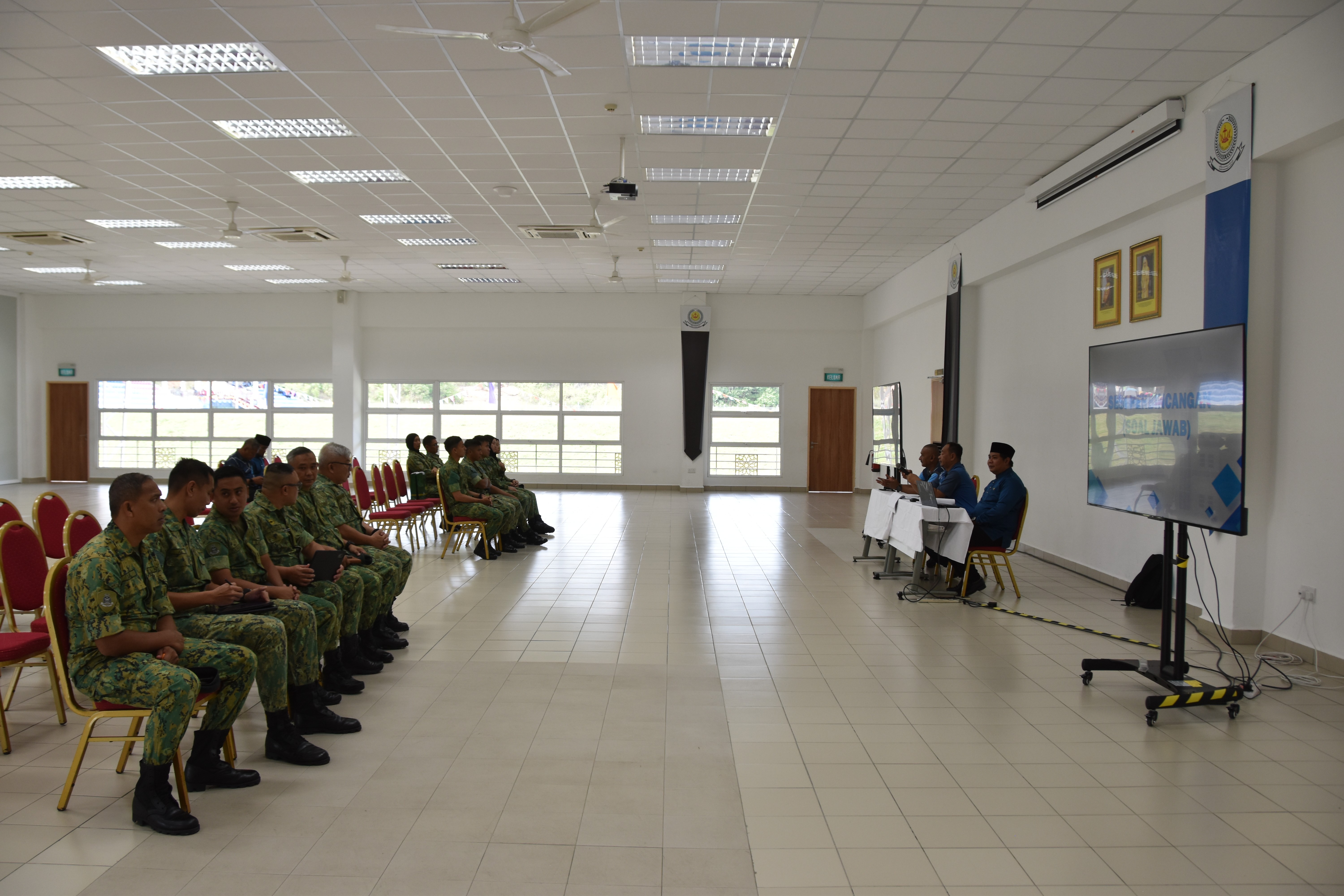 Delegasi daripada IL ABDB telah melawat ke Kem Latihan PKBN 03.jpg