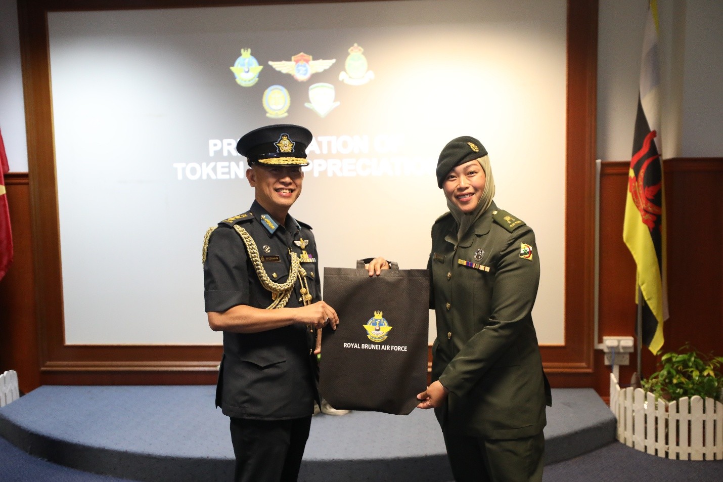 Kursus Bahasa Inggeris dan Program Keselamatan Penerbangan 02.jpg