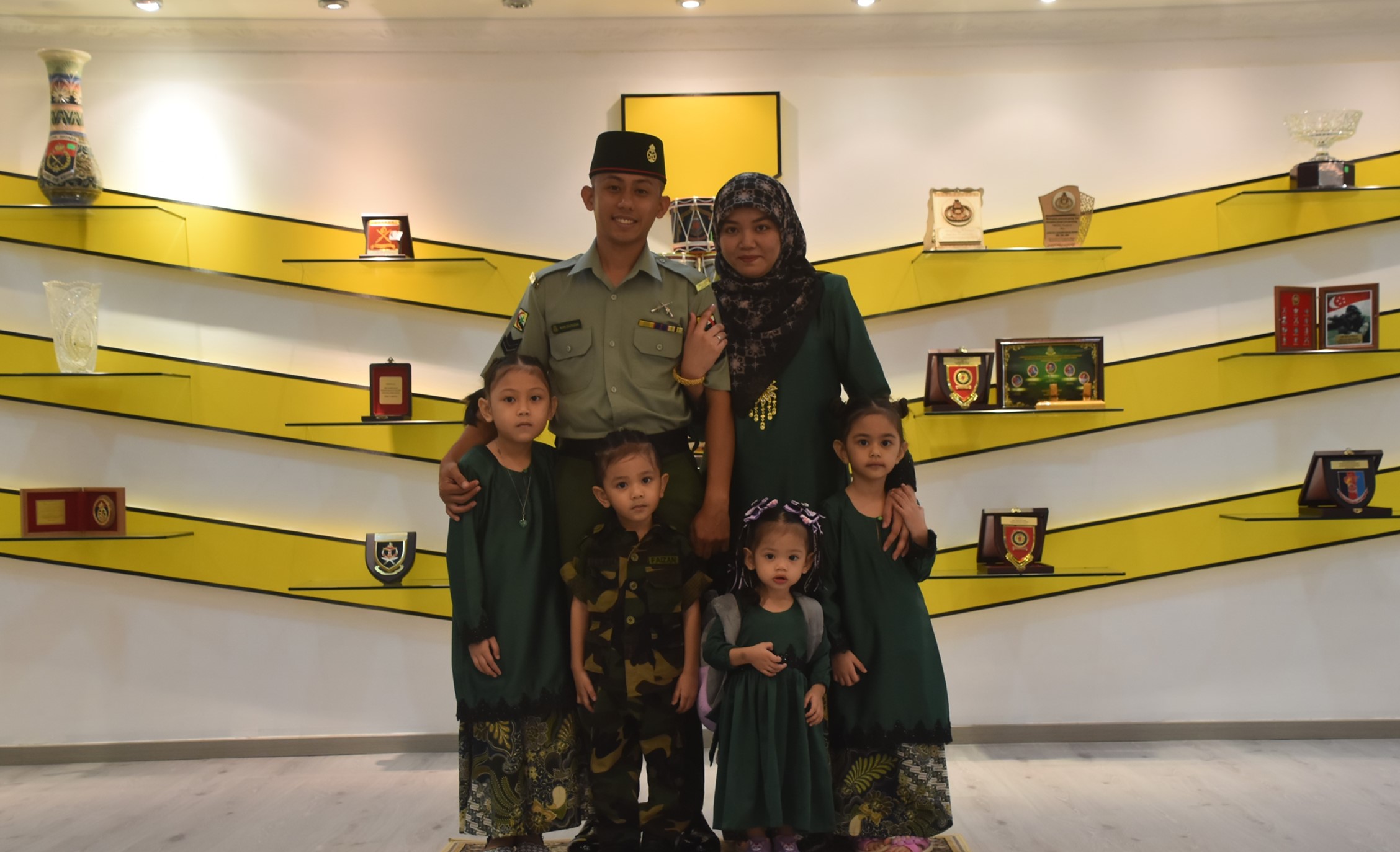 Majlis Kenaikan Pangkat bagi Pegawai Tidak Bertauliah Kanan SESI 4 2024 05.jpg